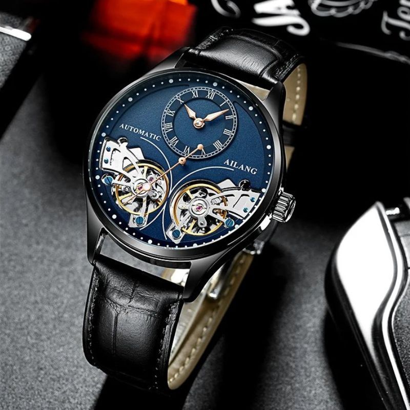Mechanisch horloge met dubbele tourbillon en lichtgevend display