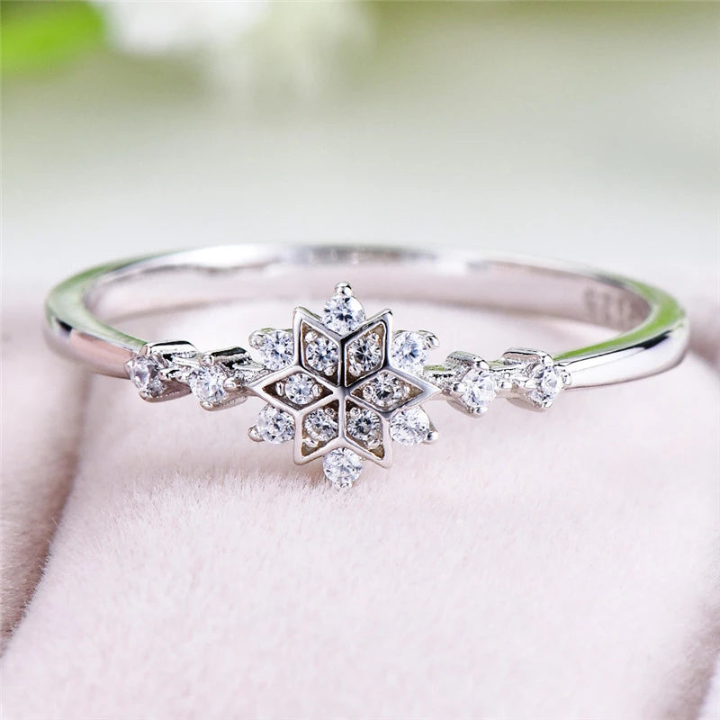 Sneeuwvlokring gemaakt van 925 sterling zilver