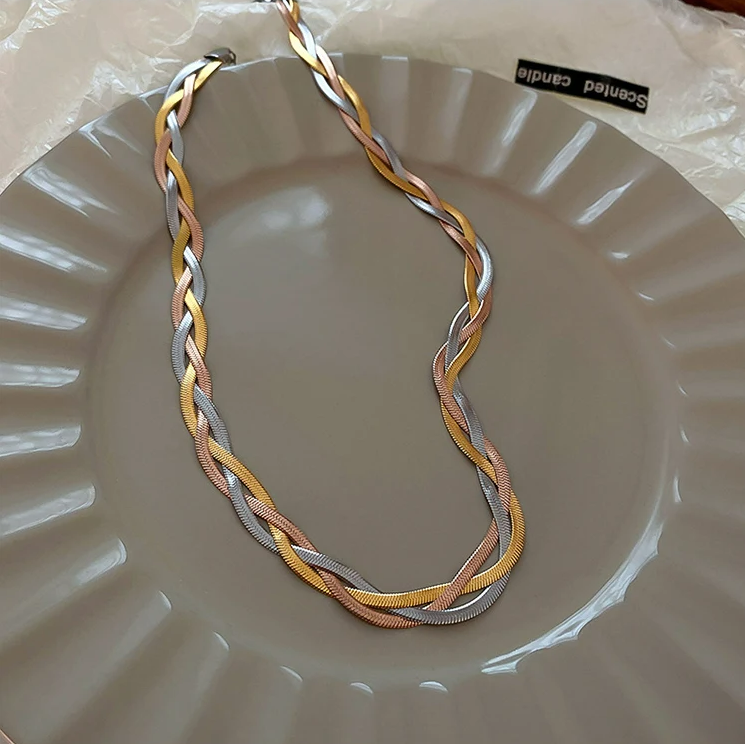 Elegante ketting gemaakt van goud en zilver