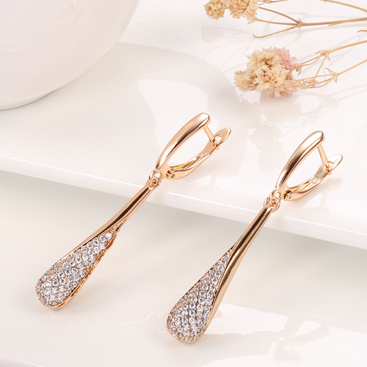 Elegante gouden waterdruppeloorbellen