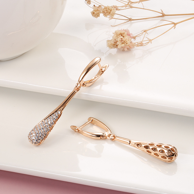 Elegante gouden waterdruppeloorbellen