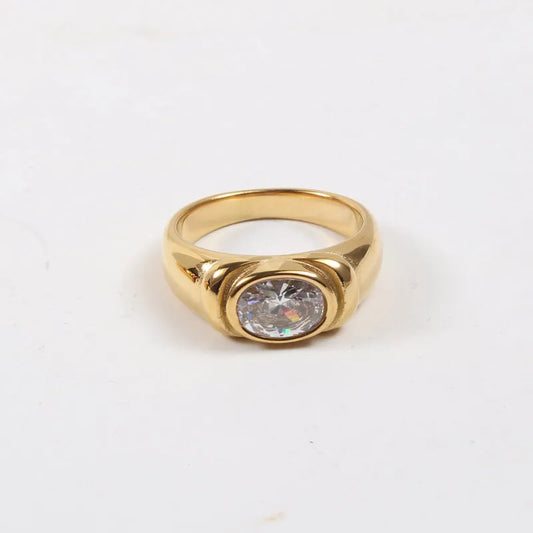 Gesmede gouden ring met vintage zirkonia's