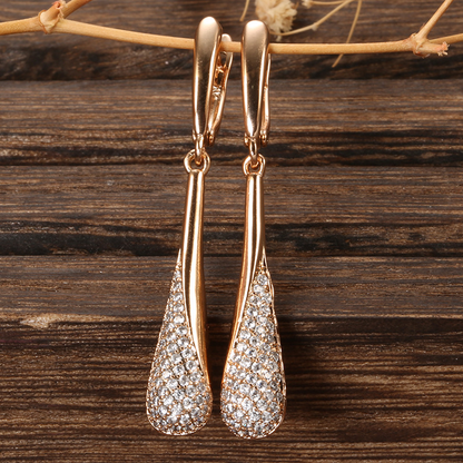 Elegante gouden waterdruppeloorbellen