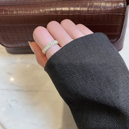 Luxe ring gemaakt van goud en parels