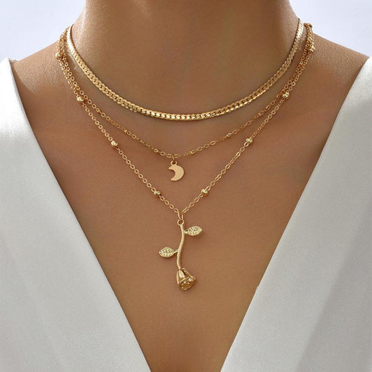Ketting met gouden rozenhanger