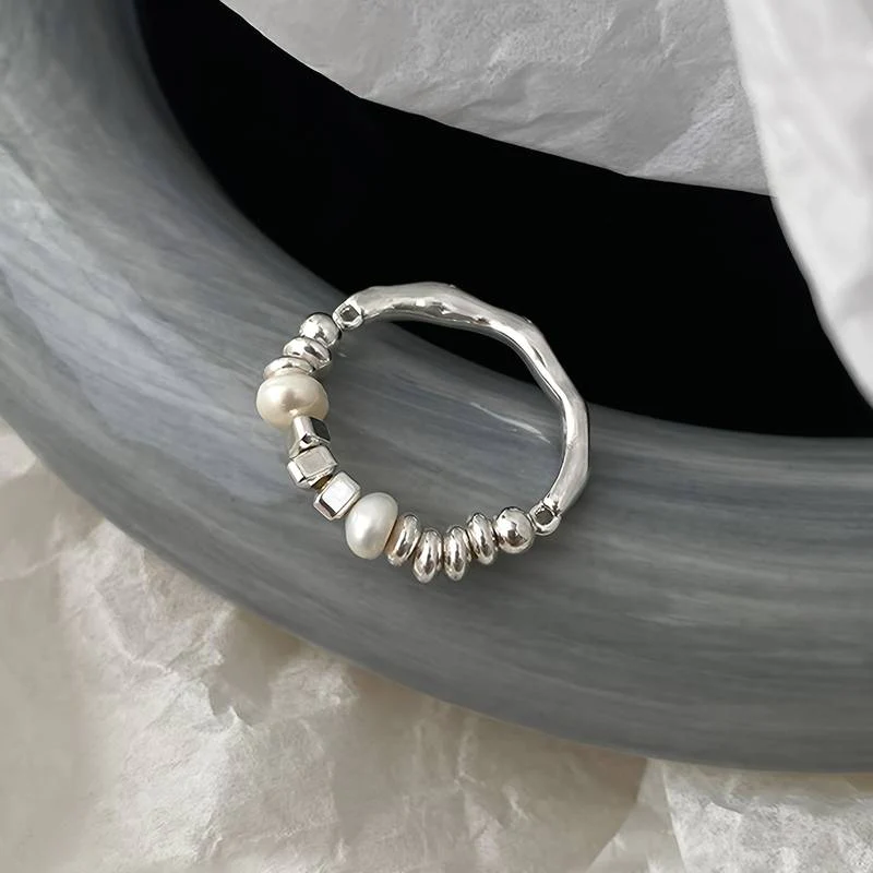 Barokke parelring in vintage zilver