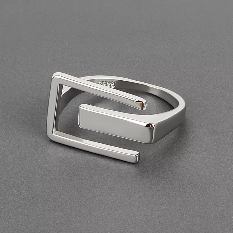 Onregelmatige zilveren ring