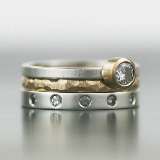 Gelaagde gouden en zilveren zirkonia ring