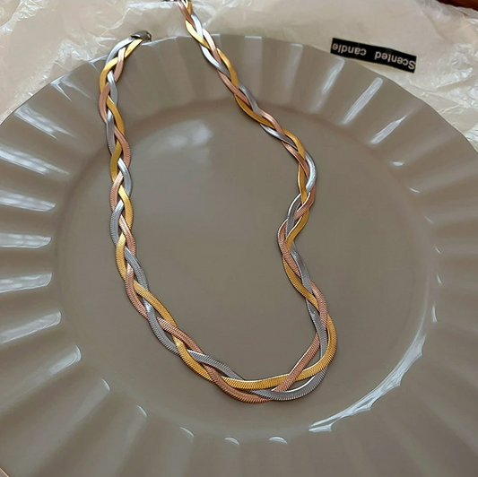 Elegante ketting gemaakt van goud en zilver